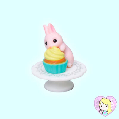 Gashapon Usagi Yōgashi Honpo ~ Cupcake y conejo rosa