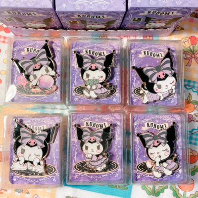 Pin prendedor Sanrio ~ Kuromi C - Imagen 3